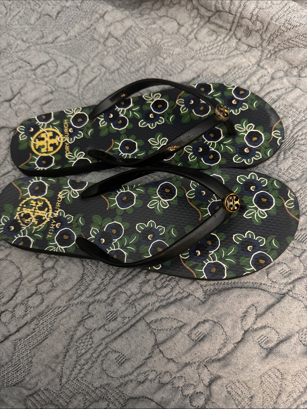 Tory Burch Navy Green Floral Logo Flip Flops 9
